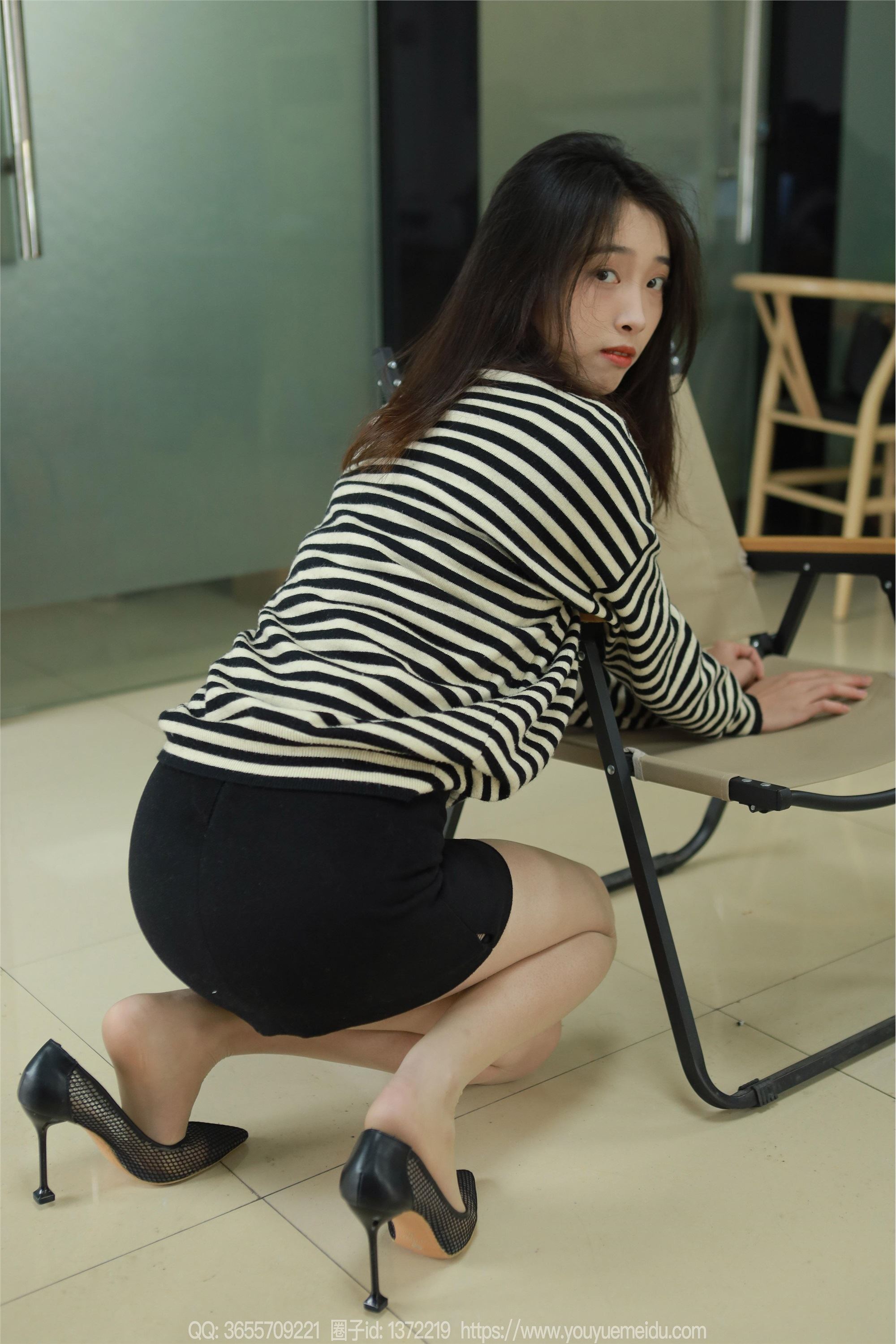 IESS异思趣向  2024.02.16 丝享家 1665 小九《长腿烤火》